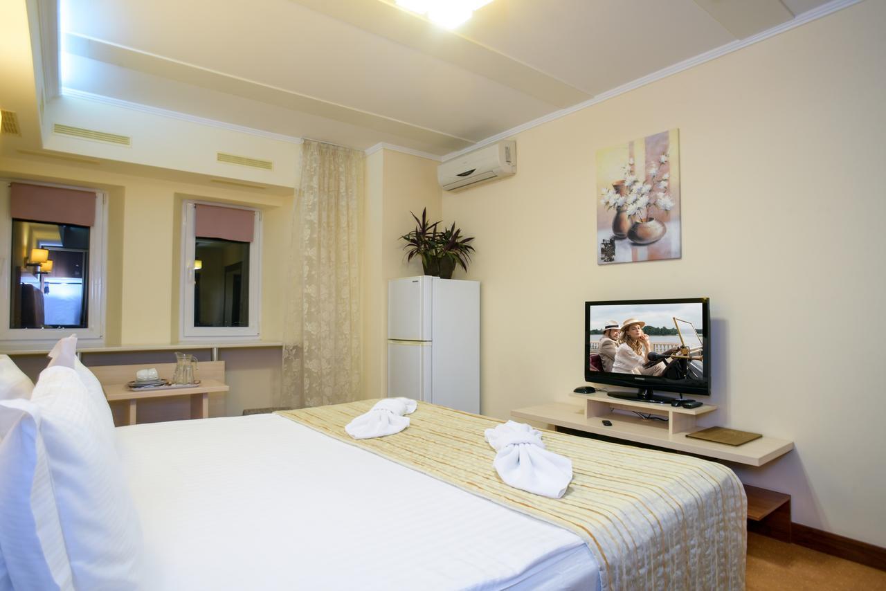 7 Sky Hotel Klinicheskaya Street Kiev Exterior foto